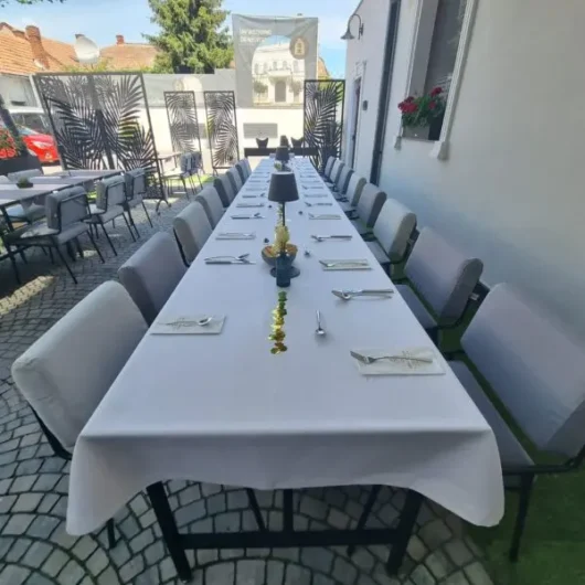Tables of Charles restaurant
