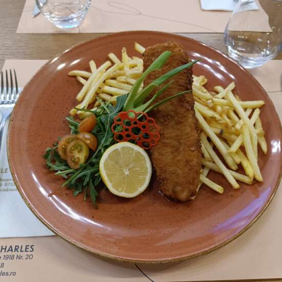 File de cod pane cu cartofi pai si chimichurri